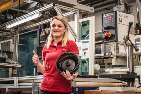 Montageteam Produktveredelung